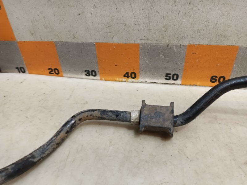 Стабилизатор передний