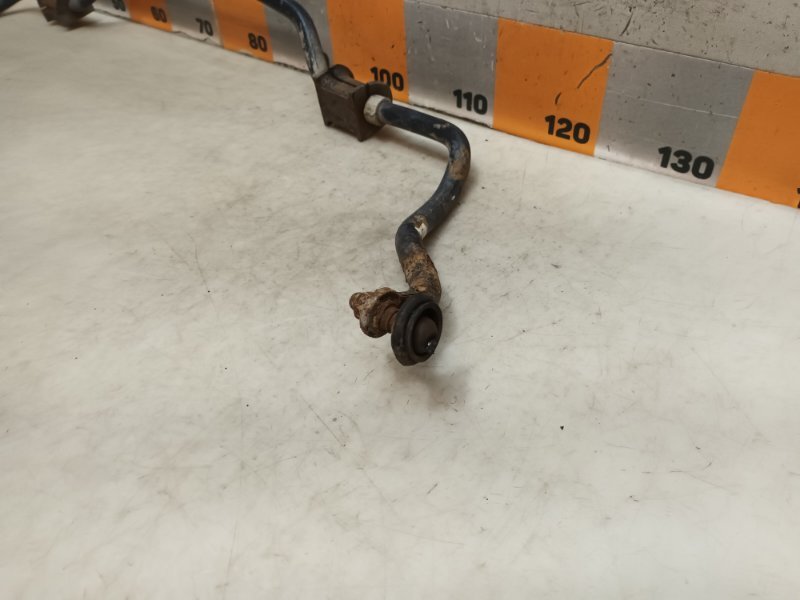 Стабилизатор передний