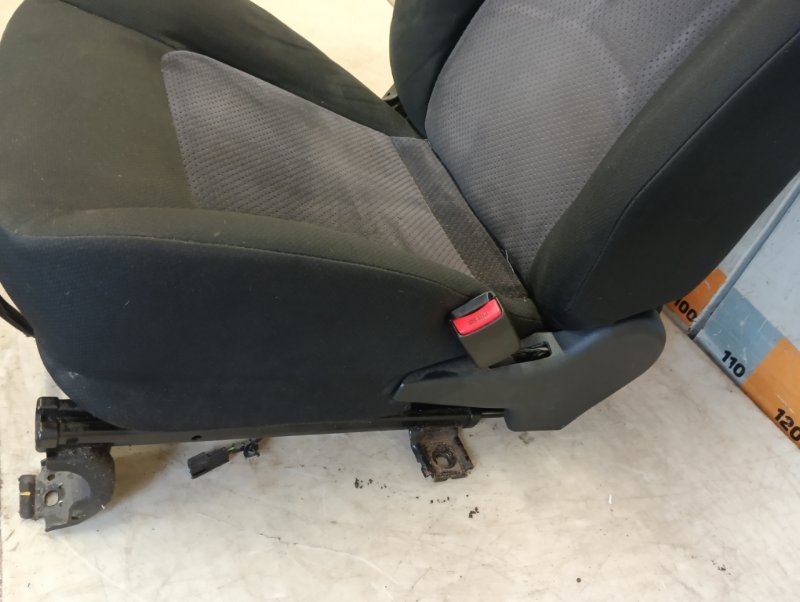 Сиденье переднее правое