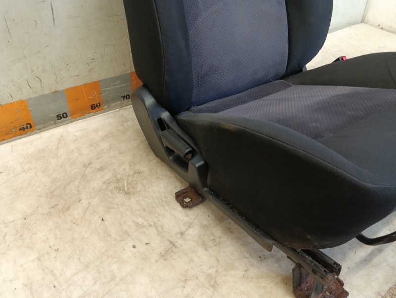 Сиденье переднее правое