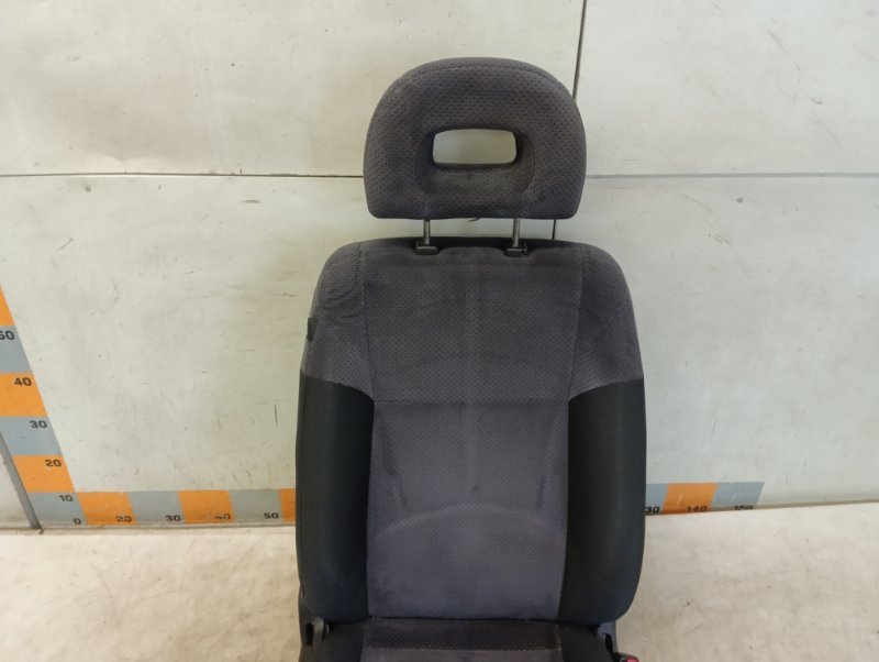 Сиденье переднее правое