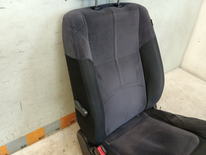 Сиденье переднее левое