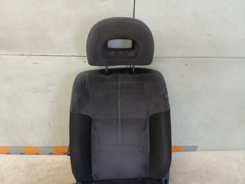 Сиденье переднее левое