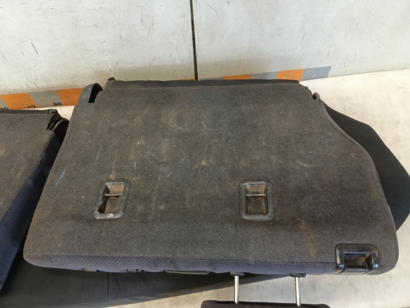 Сиденье салонное