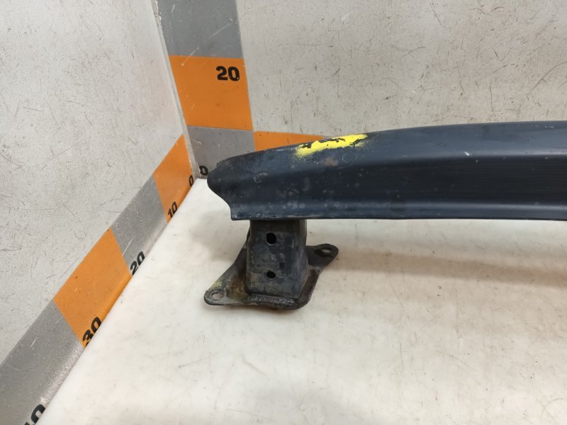 Усилитель заднего бампера