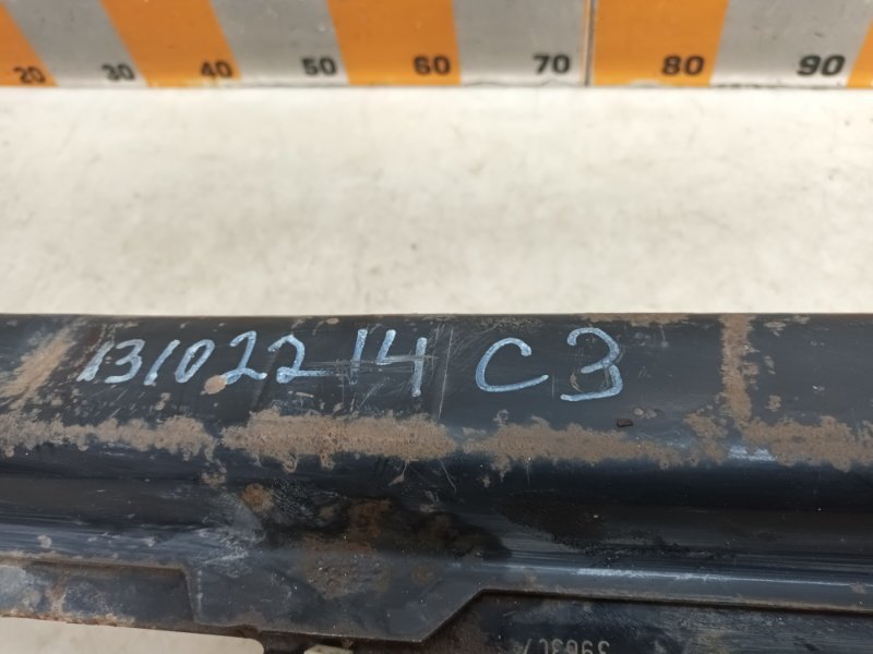 Усилитель переднего бампера