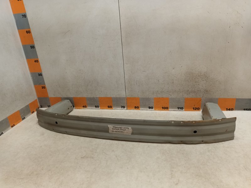 Усилитель переднего бампера