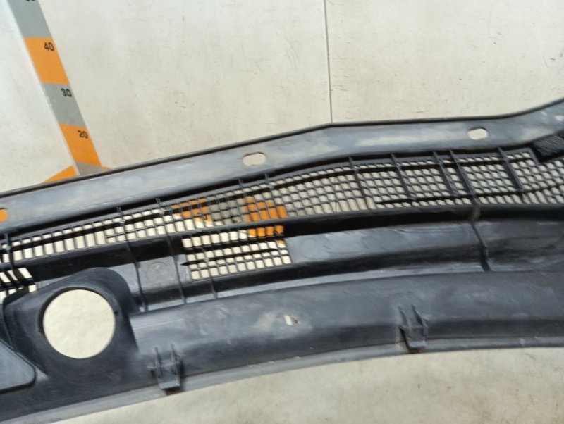 Решетка стеклоочистителей (Жабо)