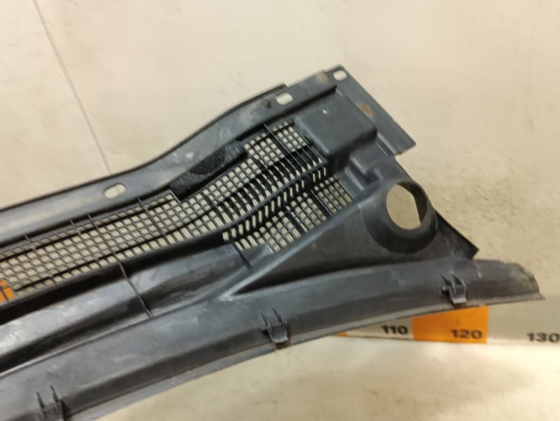 Решетка стеклоочистителей (Жабо)