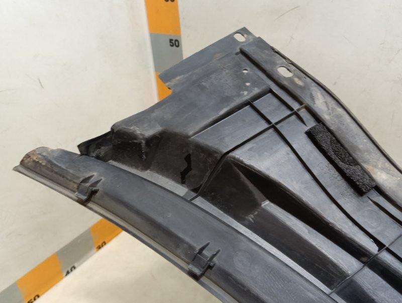 Решетка стеклоочистителей (Жабо)