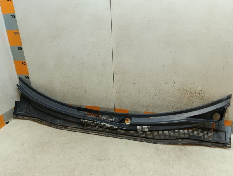 Решетка стеклоочистителей (Жабо)