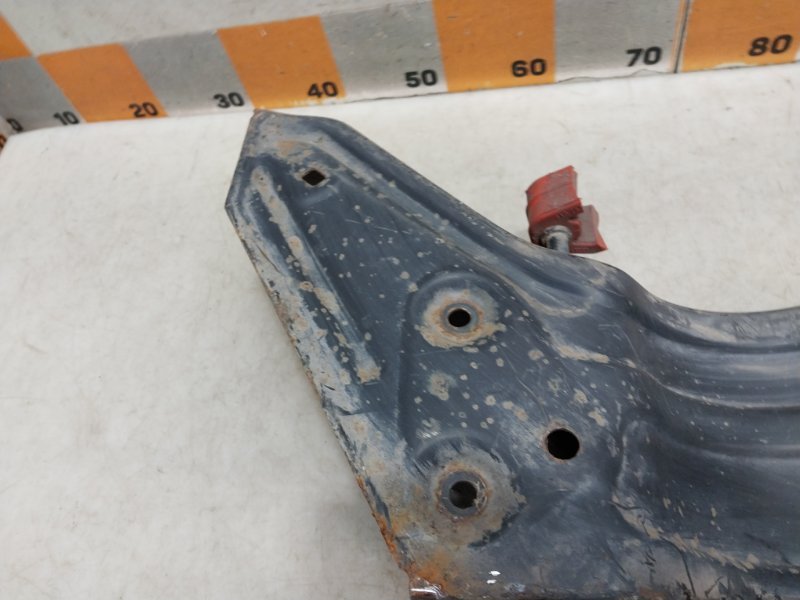 Балка подмоторная