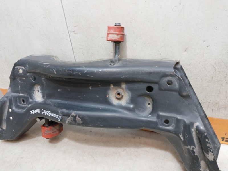 Балка подмоторная