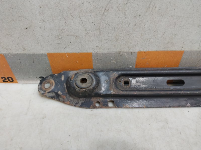 Балка подрадиаторная