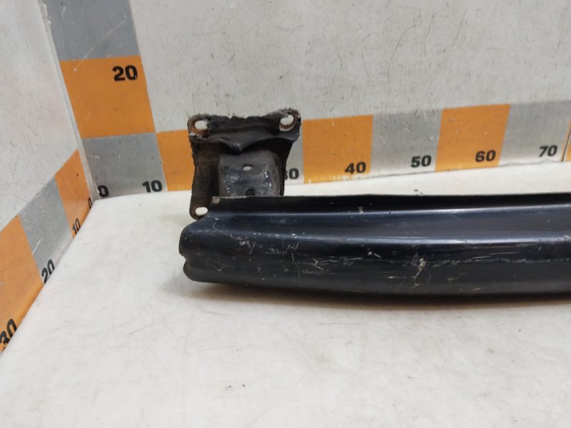 Усилитель заднего бампера