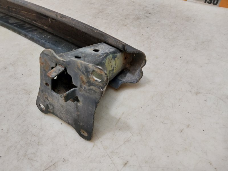 Усилитель заднего бампера