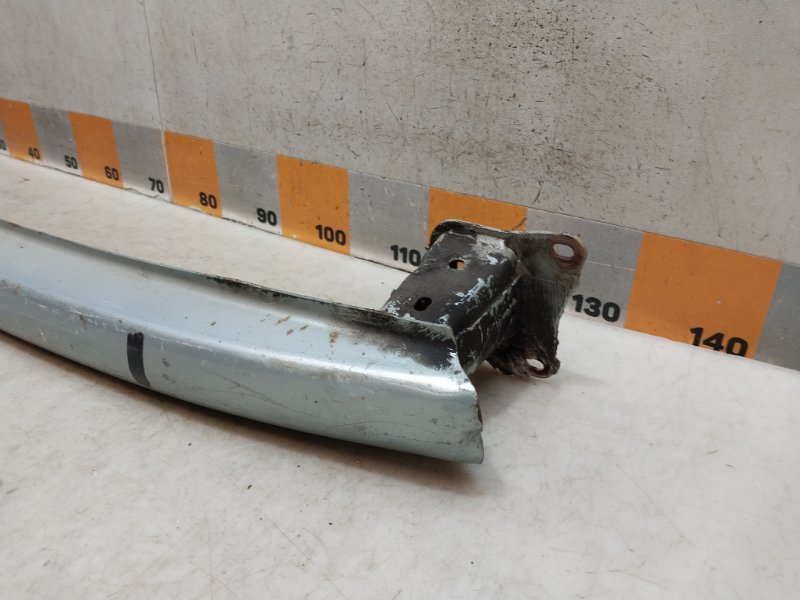 Усилитель заднего бампера