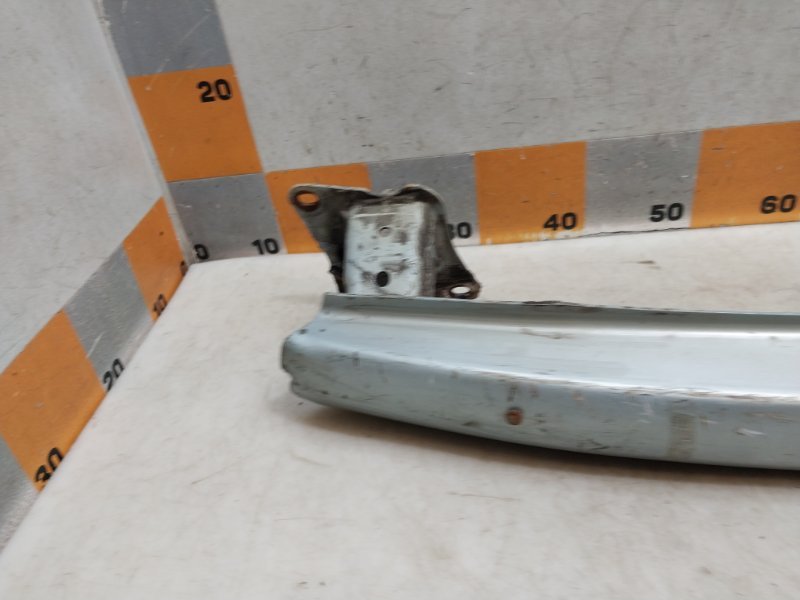 Усилитель заднего бампера