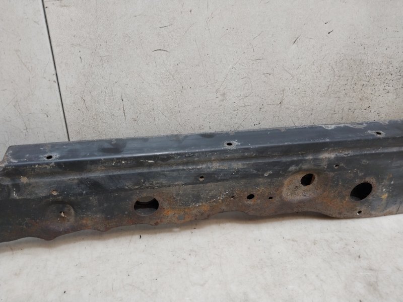 Балка подрадиаторная