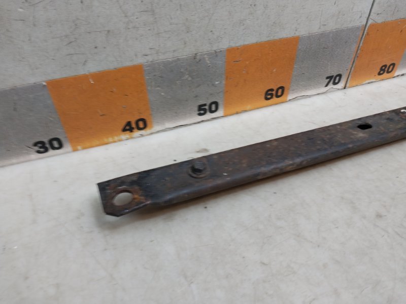 Балка подрадиаторная