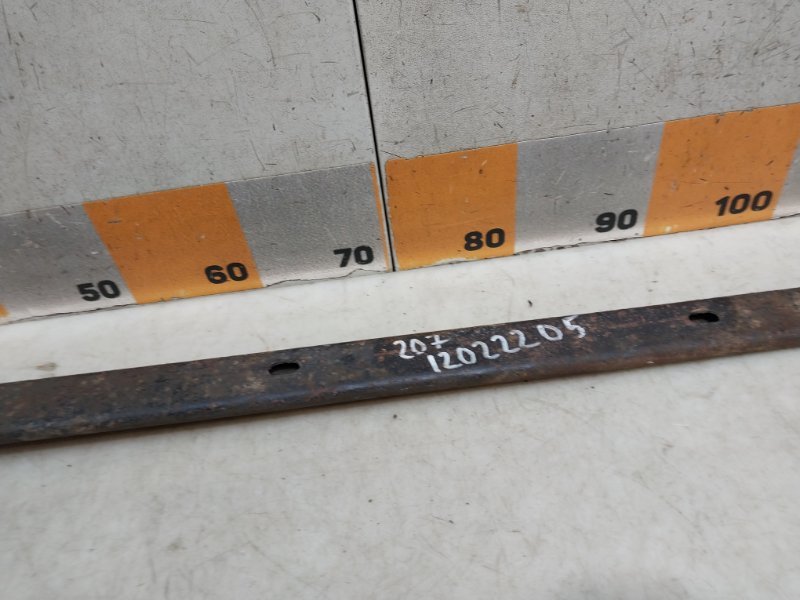 Балка подрадиаторная