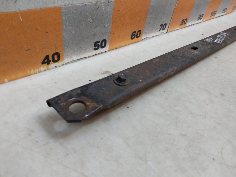 Балка подрадиаторная