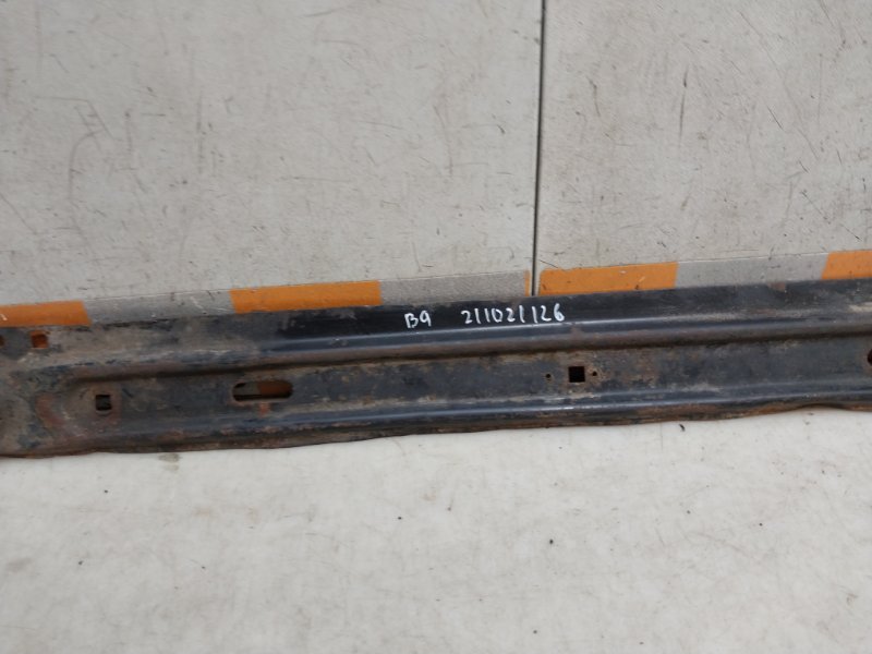 Балка подрадиаторная