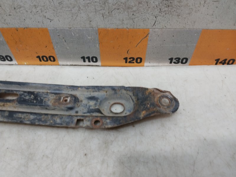 Балка подрадиаторная