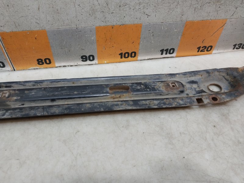 Балка подрадиаторная