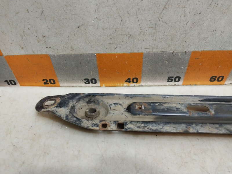 Балка подрадиаторная