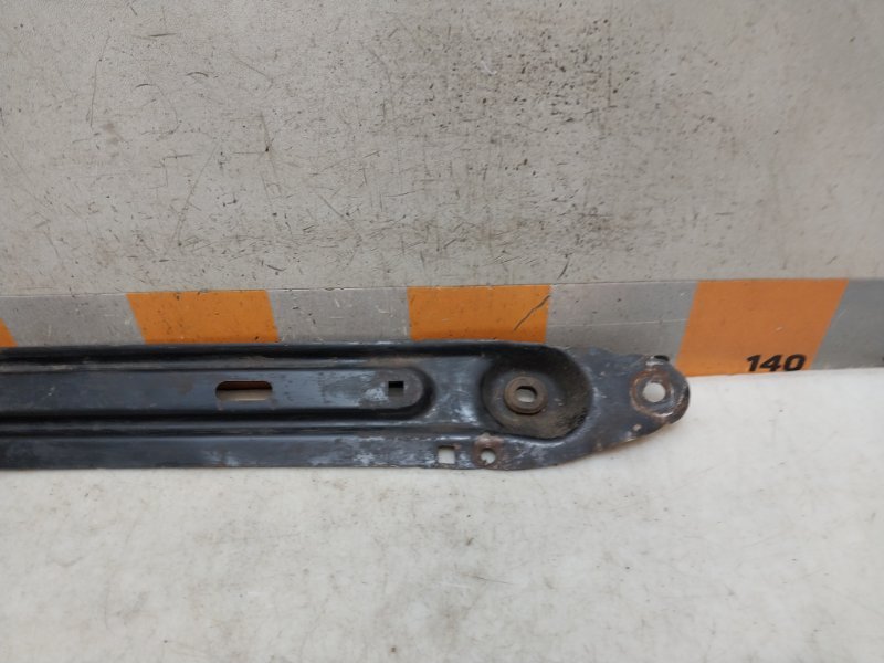 Балка подрадиаторная