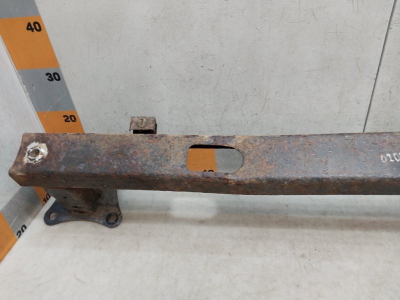 Усилитель заднего бампера