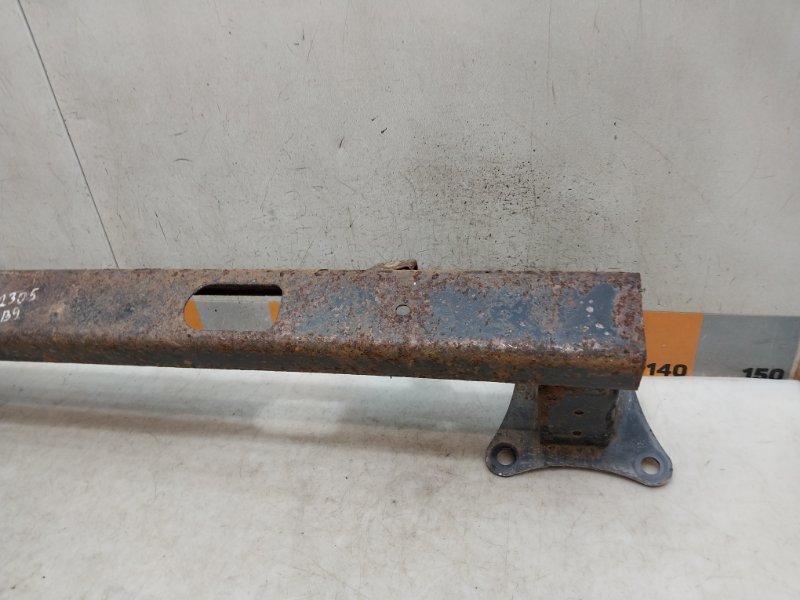 Усилитель заднего бампера