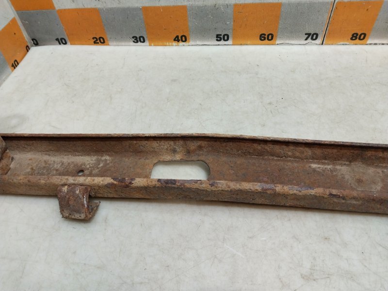 Усилитель заднего бампера