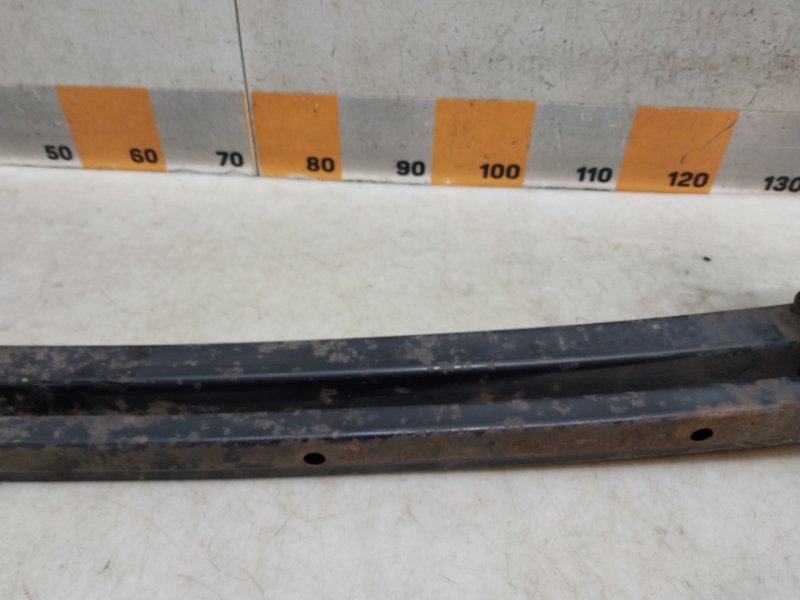 Усилитель переднего бампера