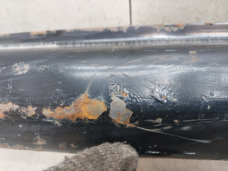 Усилитель заднего бампера