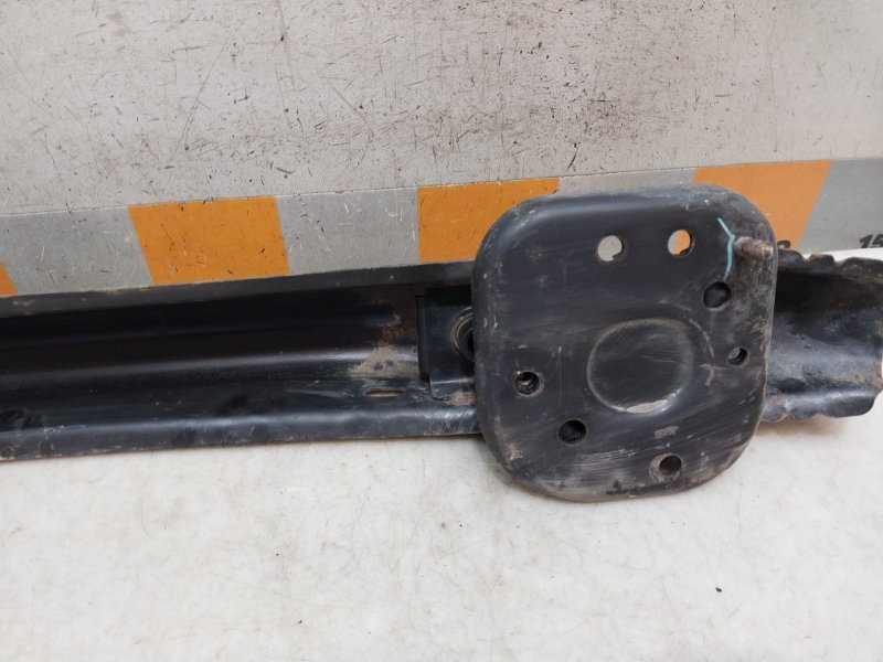 Усилитель заднего бампера