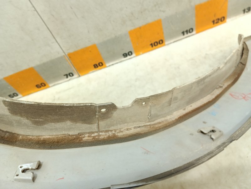 Накладка переднего крыла правого