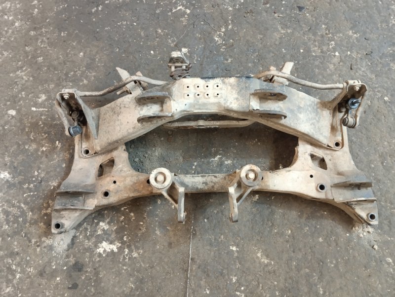 Балка задняя