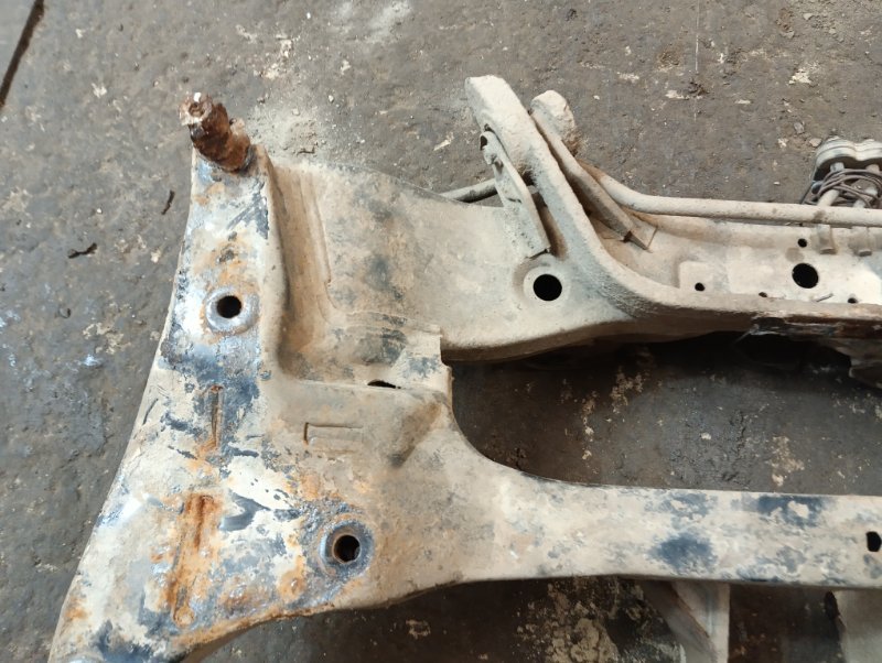 Балка задняя