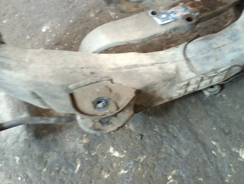 Балка задняя