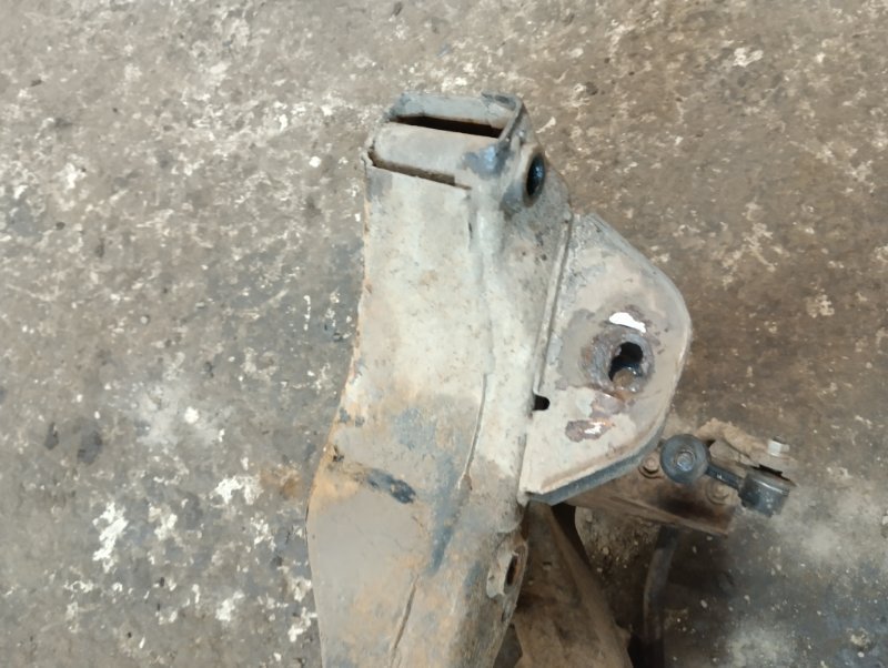 Балка задняя