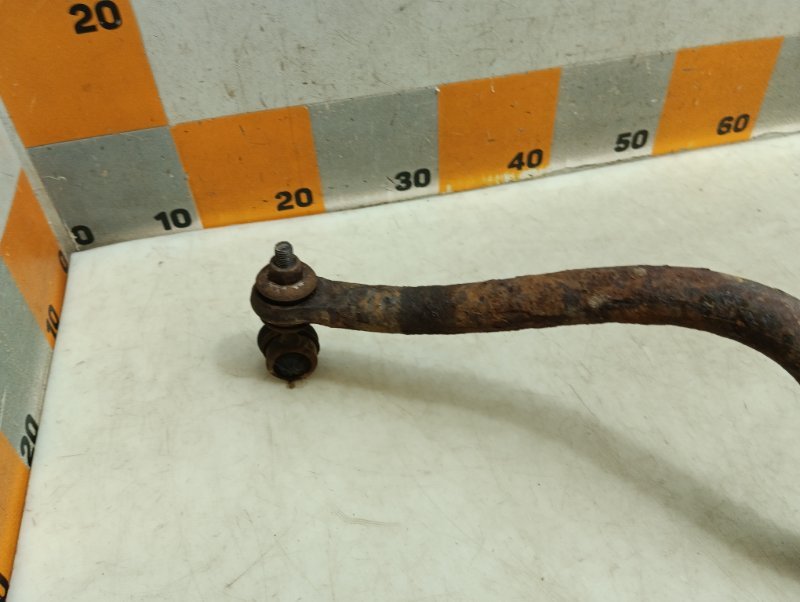 Стабилизатор передний