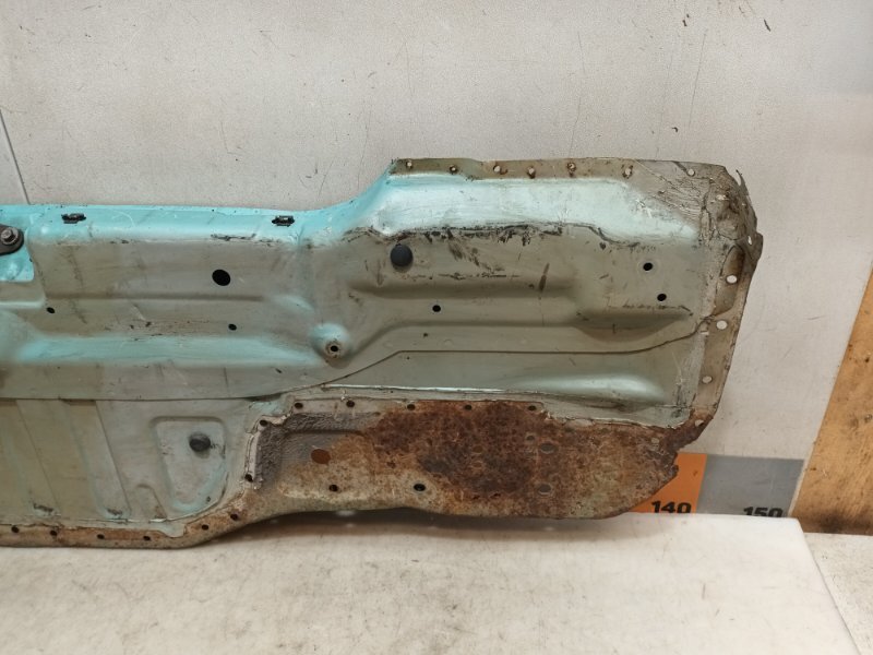 Панель задняя