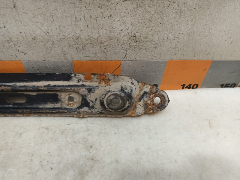 Балка подрадиаторная