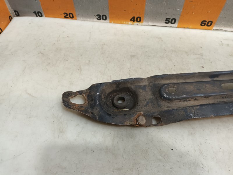 Балка подрадиаторная