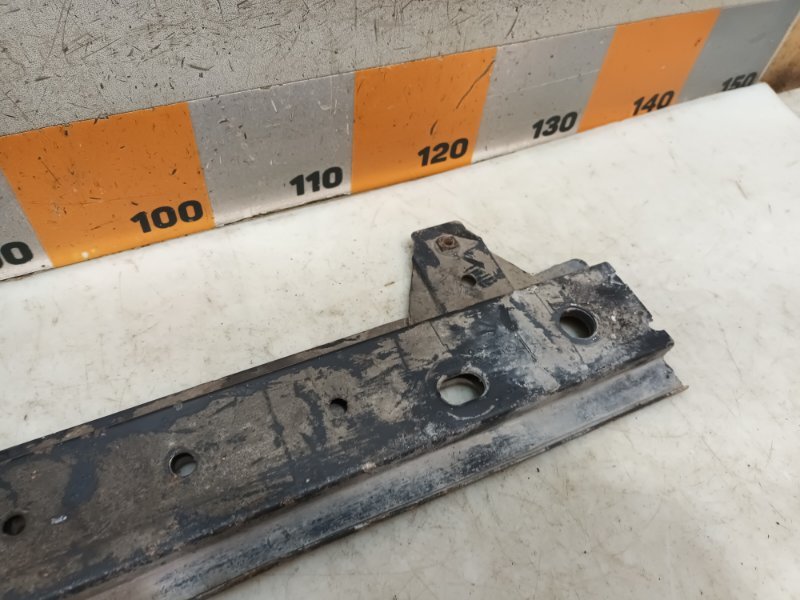 Балка подрадиаторная