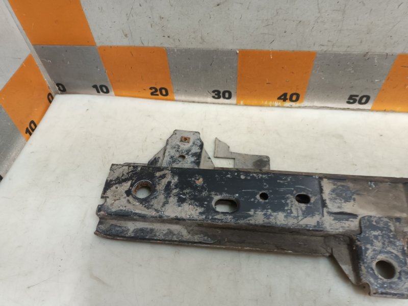 Балка подрадиаторная