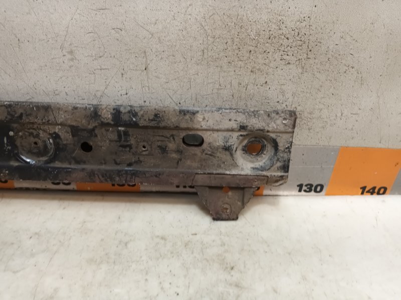 Балка подрадиаторная