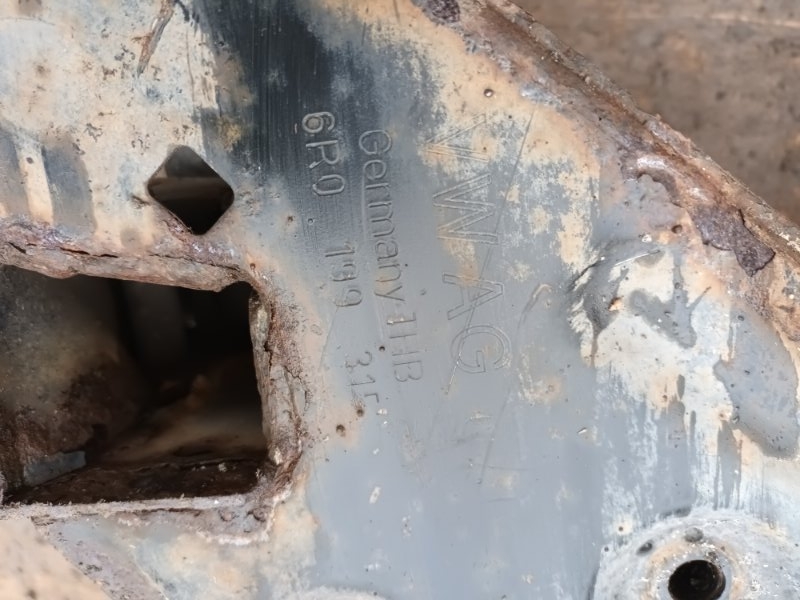 Балка подмоторная